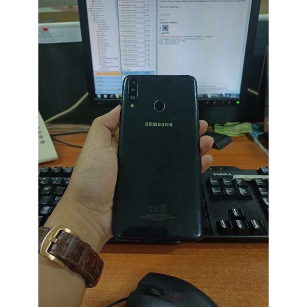 Samsung A20S 4/64Gb warna Hitam (Black)
