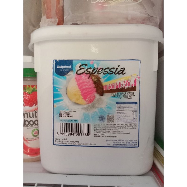 

Es Krim Ember Neapolitan 8ltr dari Indofood.