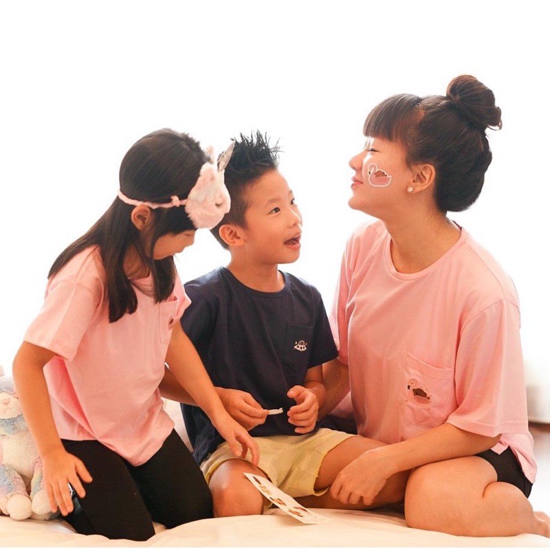 Mooi x Kelly's and Co Collaboration POCKET TEE/KAOS ANAK/MOOI KAOS ANAK