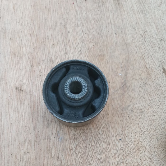 bushing bosh arm belakang mitsubishi eterna dohc dan soch