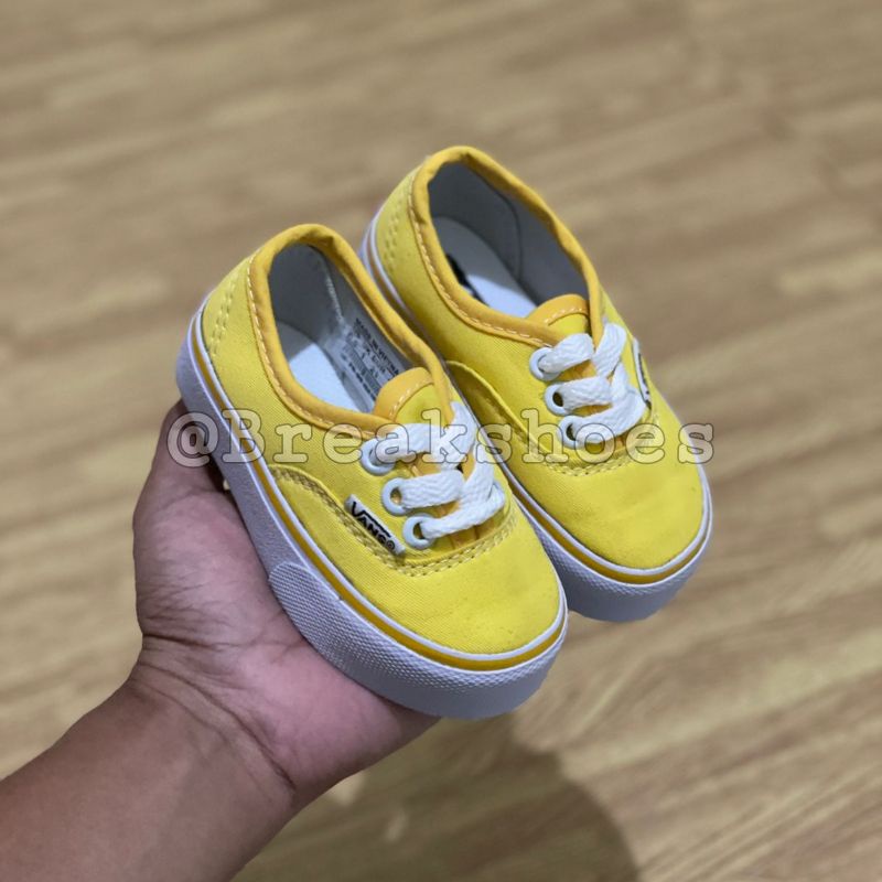 Sepatu anak autentik model tali maroon/kuning/krem/merah laki dan perempuan