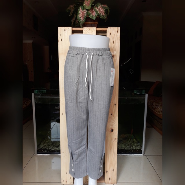 Celana zara kotak import