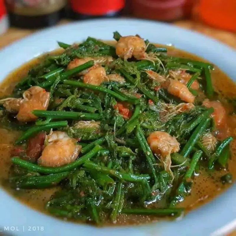 

Pakis segarr /Sayur Pakis Fress (1.ikat 250gram)