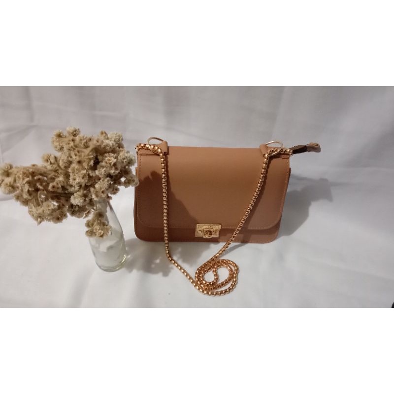 Tas kondangan- premium pin gold