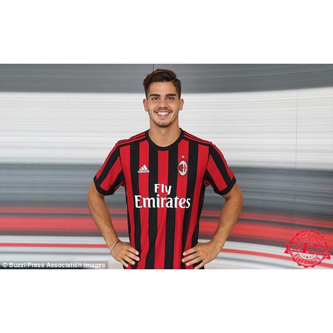Jersey Bola / BAJU BOLA AC MILAN HOME New - Grade Ori