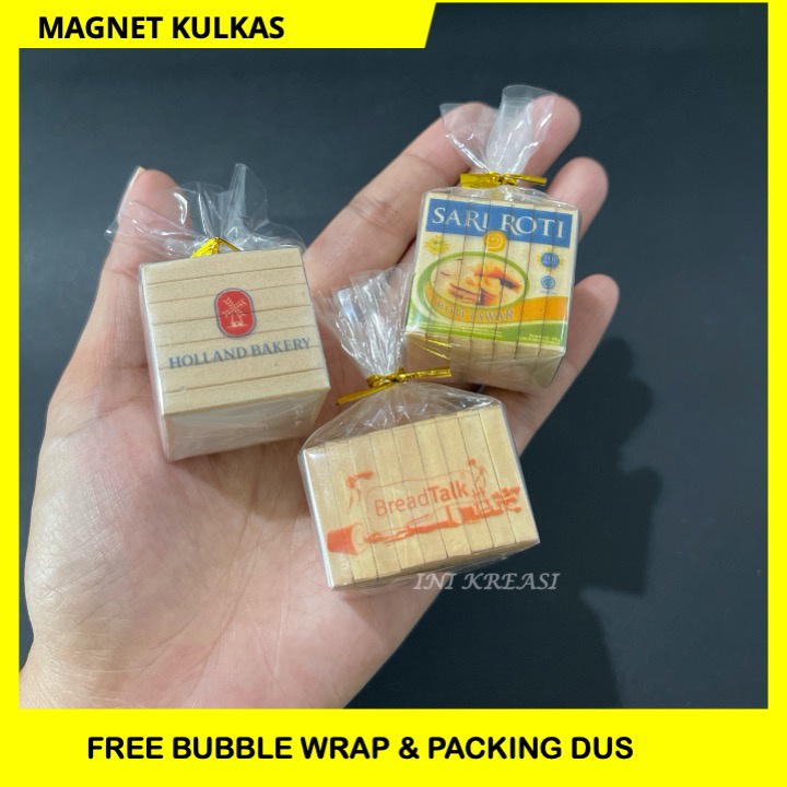 MAGNET MINIATUR TEMPELAN KULKAS ROTI TAWAR SARI ROTI, BREADTALK