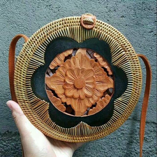 Tas Rotan Exclusive Motif Kayu Ukir Unik Etnik Bali Lombok Raisa Export Quality/Tas Selempang Wanita