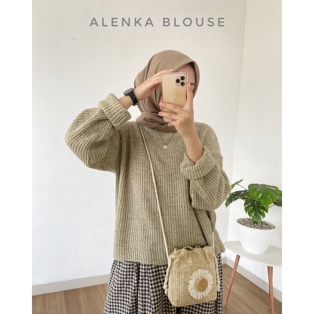 ALENKA BLOUSE RAJUT CROP