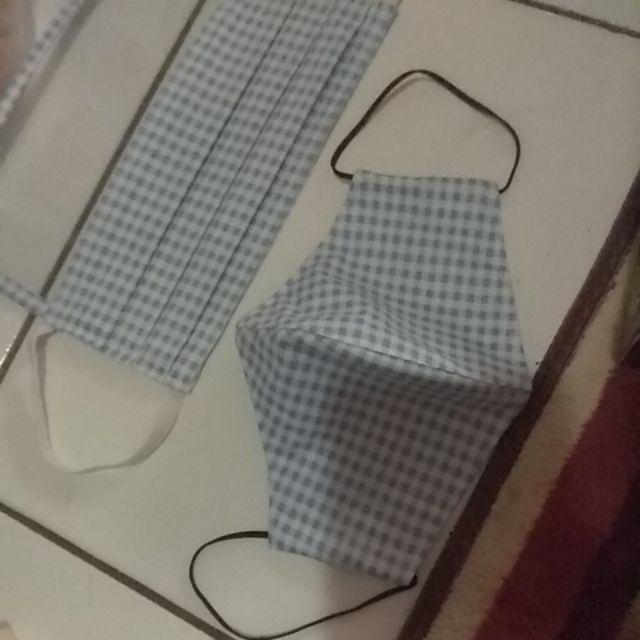 Masker Kain (bisa Selip Tissue) — Bentuk Lancip Motif Kotak-kotak