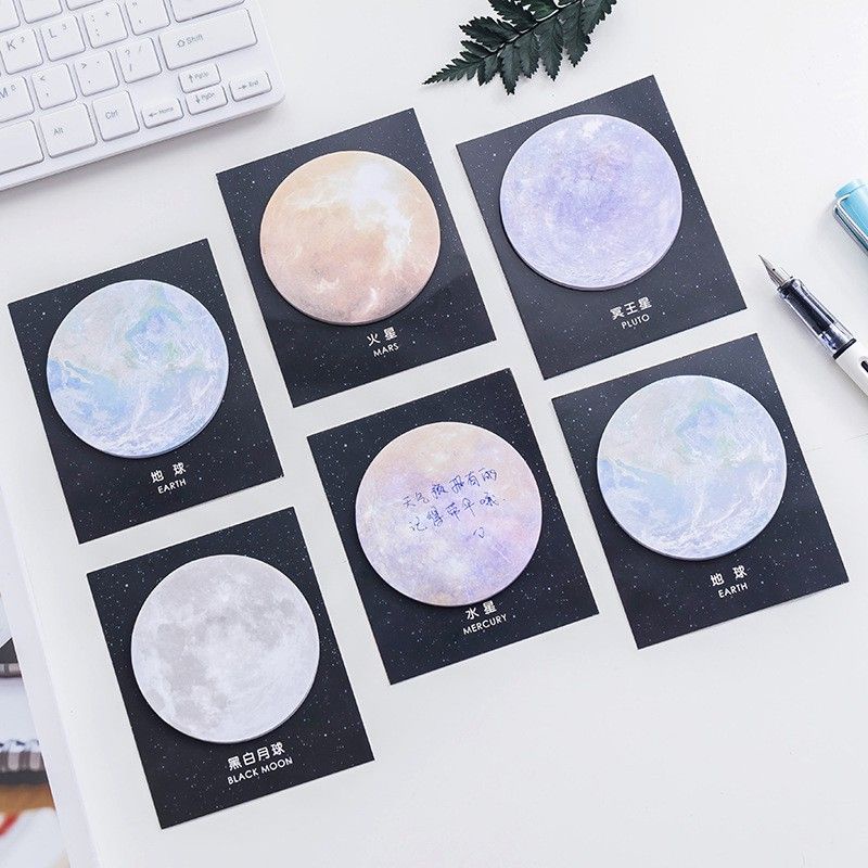 

Stick Note motif planet