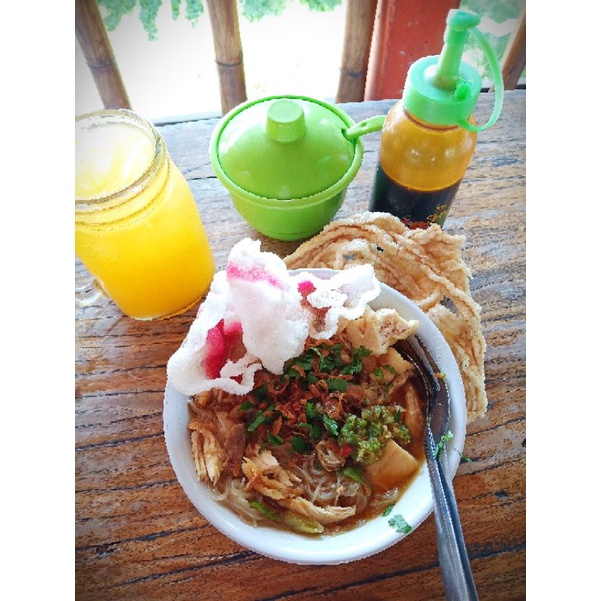 

MIE SOP AYAM MEDAN