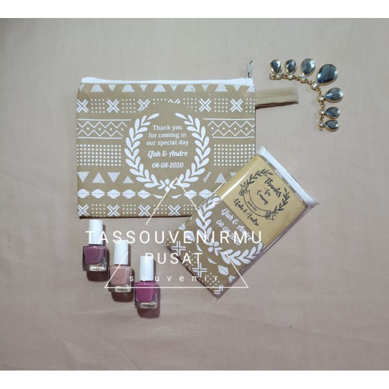 

Souvenir Pouch Murah Spunbond Custom Standing Promo Murah Anti Mainstream Shabby Vintage Handmade
