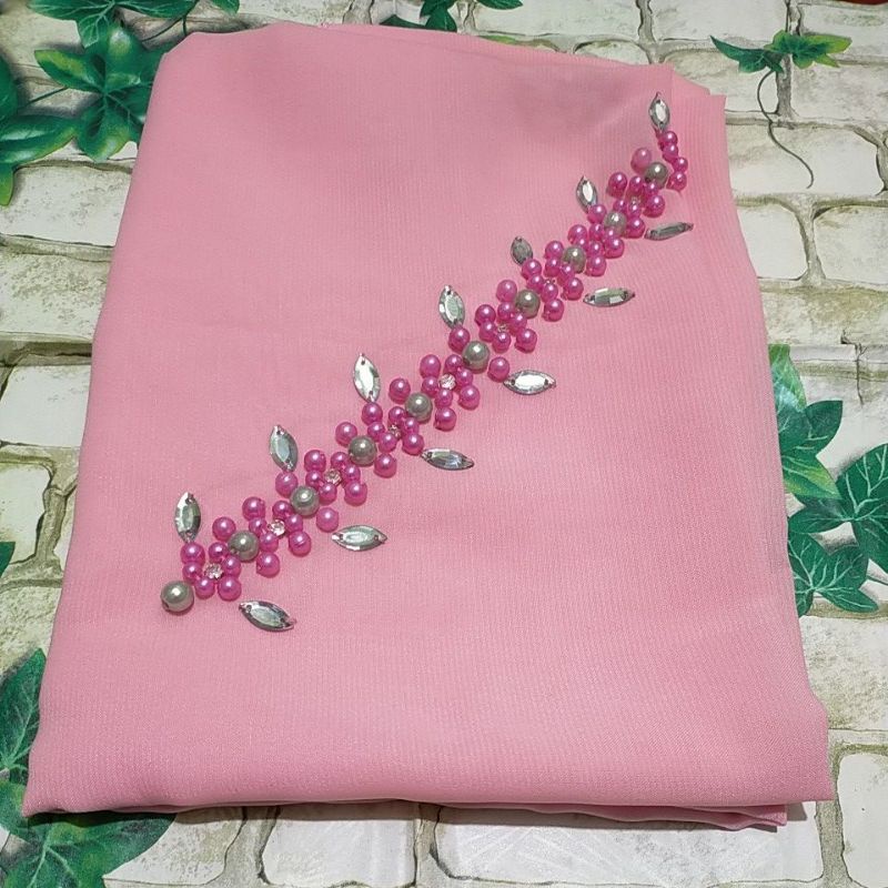 SEGIEMPAT PAYET BANDO BELLA/HIJAB BANDO MUTIARA/KERUDUNG PAYET BELLA SQUERE-Baby pink