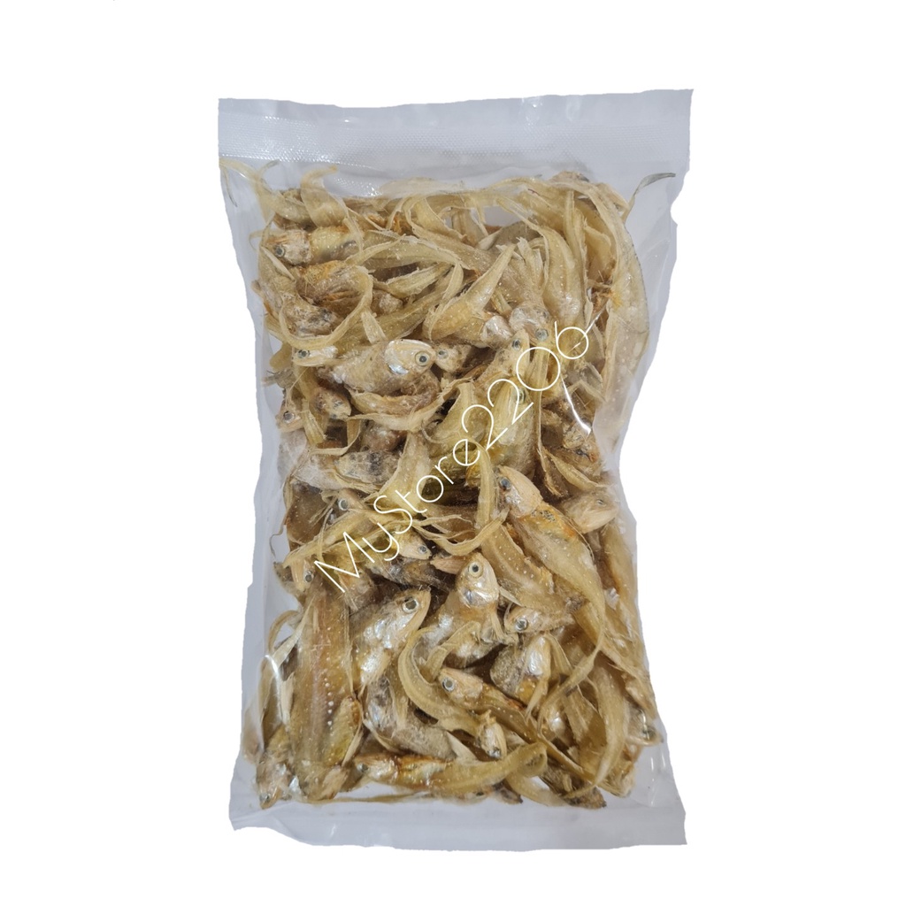 

Ikan Asin Bulu Ayam / Fung Mui Phu / Fungmuiphu 200 gram Pontianak Kalimantan Barat