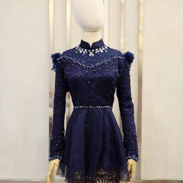 Kebaya peplum/ kebaya lamaran /kebaya wisuda /kebaya kondan / kebaya brokat / kebaya payet