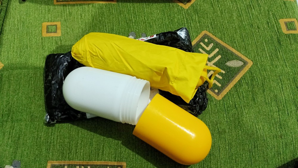Payung Kapsul Payung Lipat Payung Anti Hujan Uv Bentuk Capsule Minimalis Payung Mini