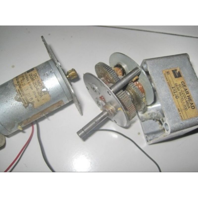 Toshiba Dc Geared Gearbox Motor 22Rpn 24V 26Kg Cm