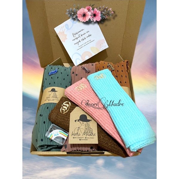 

HAMPERS COSTUM / PAKET HIJAB / HAMPERS HIJAB / KADO