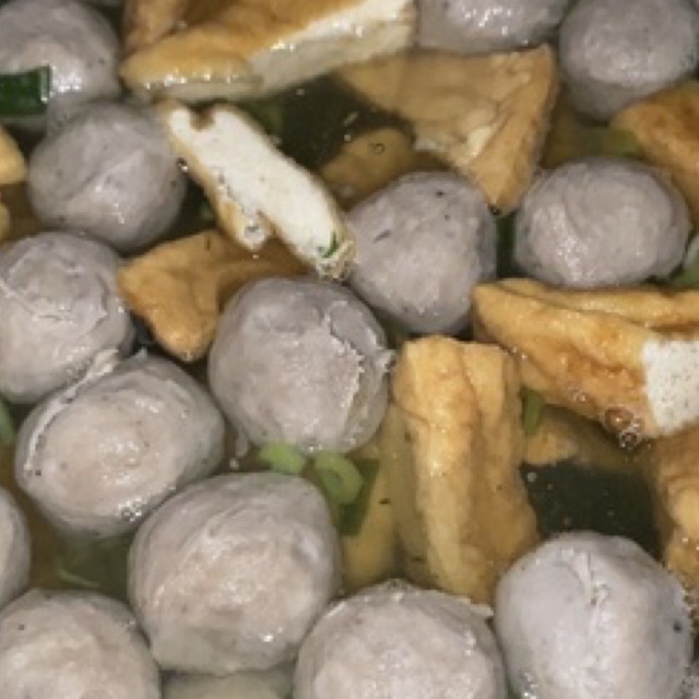 

PAKETAN BAKSO LENGKAP (FAMILY PACK) BY ROTICOKLATKU