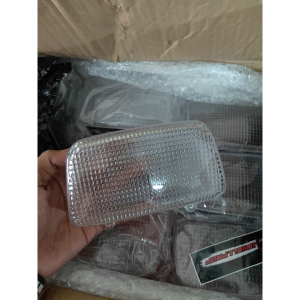 mica lampu stop tilas merah dan bening