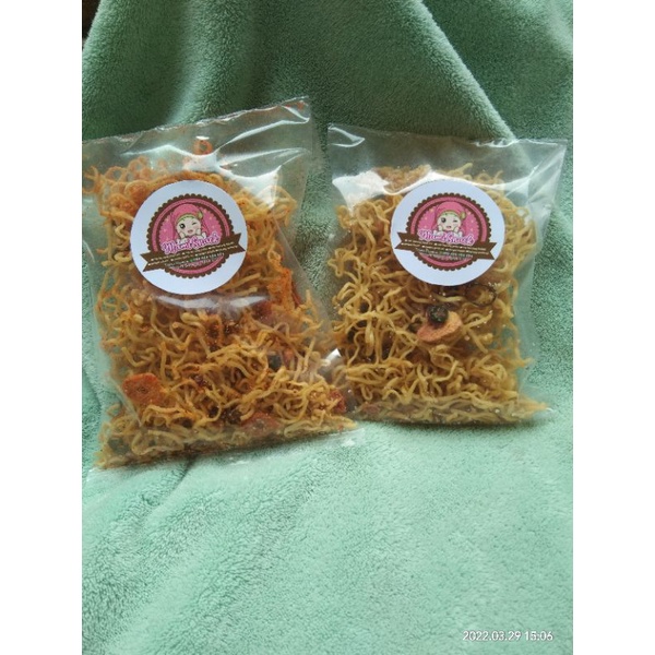 

mie bawang jepun pedas/gurih asin