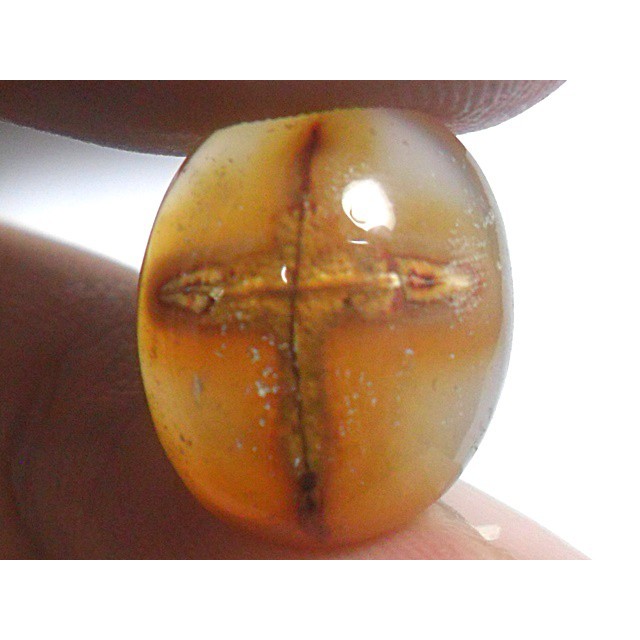 AG296 Oval Cabochon 14x11mm 8ct Natural Untreated Figure Golden Brown Cross Picture Agate