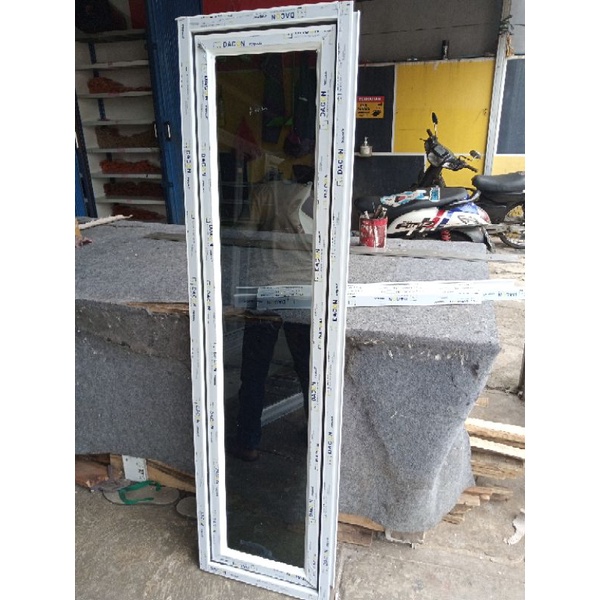 Kusen jendela aluminium kaca 120x30/110x40 free paking kayu