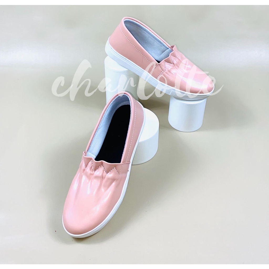 Dinda Sepatu wanita slip on hinata simple model terbaru 2022 murah warna Salem hitam krem coklat susu dan hijau sage ukuran 37-40