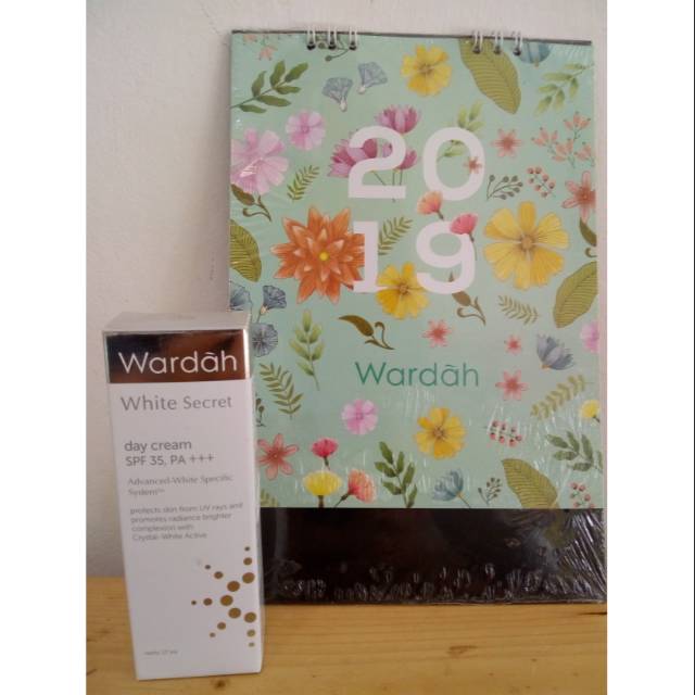 

Wardah Day Cream White Secret & Free Kalender