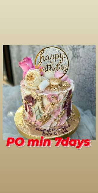 

PREMIUM BIRTHDAY CAKE