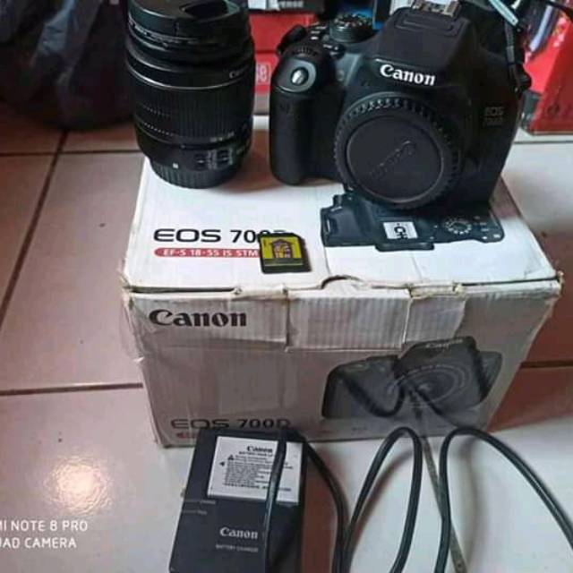 Canon 700D