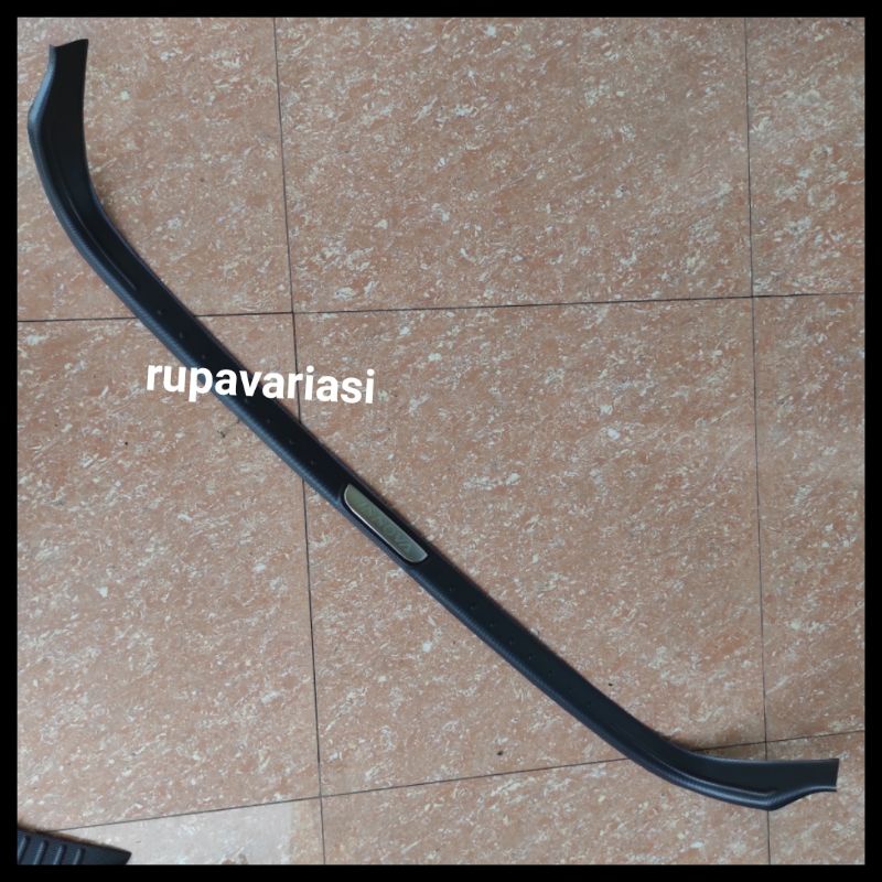sill plate silplate pintu belakang BAGASI toyota inova innova lama 2004 sampai 2008 lengkung full 2005 2006 2007 hitam plastik tipe e g luxury diesel