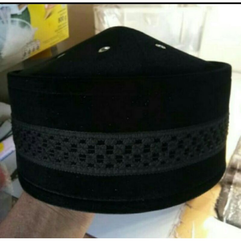 Peci / kopiah uje hitam renda hitam manis