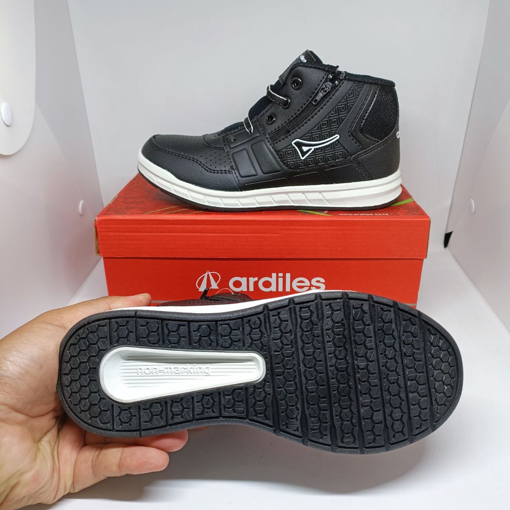 ARDILLES BCG HANAGUCHI HITAM PUTIH/SEPATU SEKOLAH/SEPATU TALI/SEPATU RESLETING/SLETING/SLEREKAN/SEPATU ANAK TK DAN SD/SEPATU TERBARU/SEPATU MURAH/SEPATU FORMAL