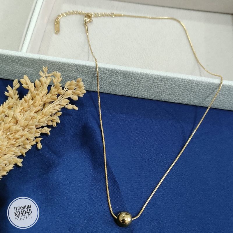 Kalung Titanium Simple Bola Satu Warna Gold K04045