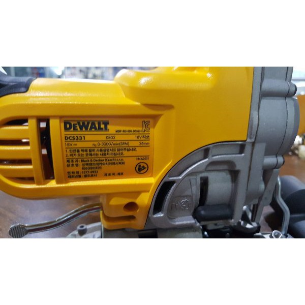 Mesin Jigsaw / Potong Kayu Cordless 18V DEWALT DCS331 BARE UNIT