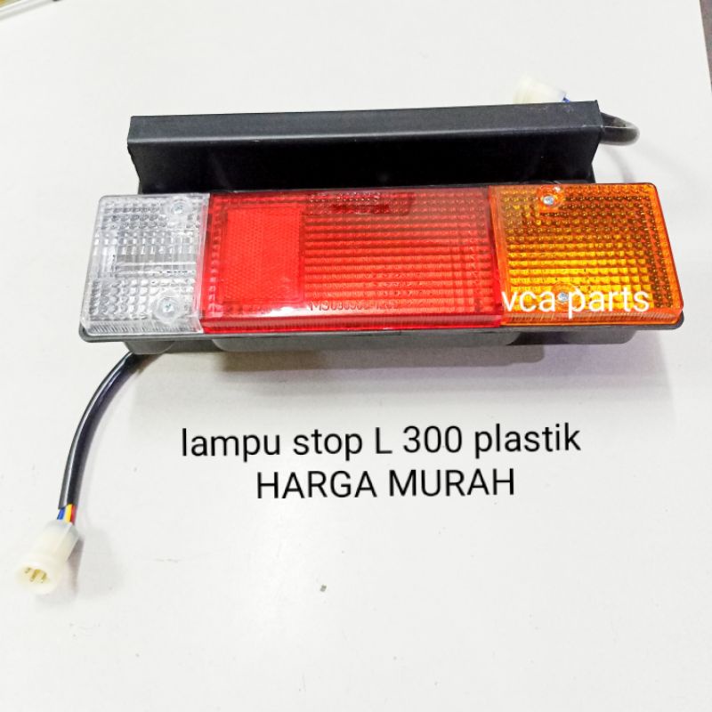 LAMPU STOP/LAMPU REM BELAKANG MITSUBISHI L 300 PLASTIK.