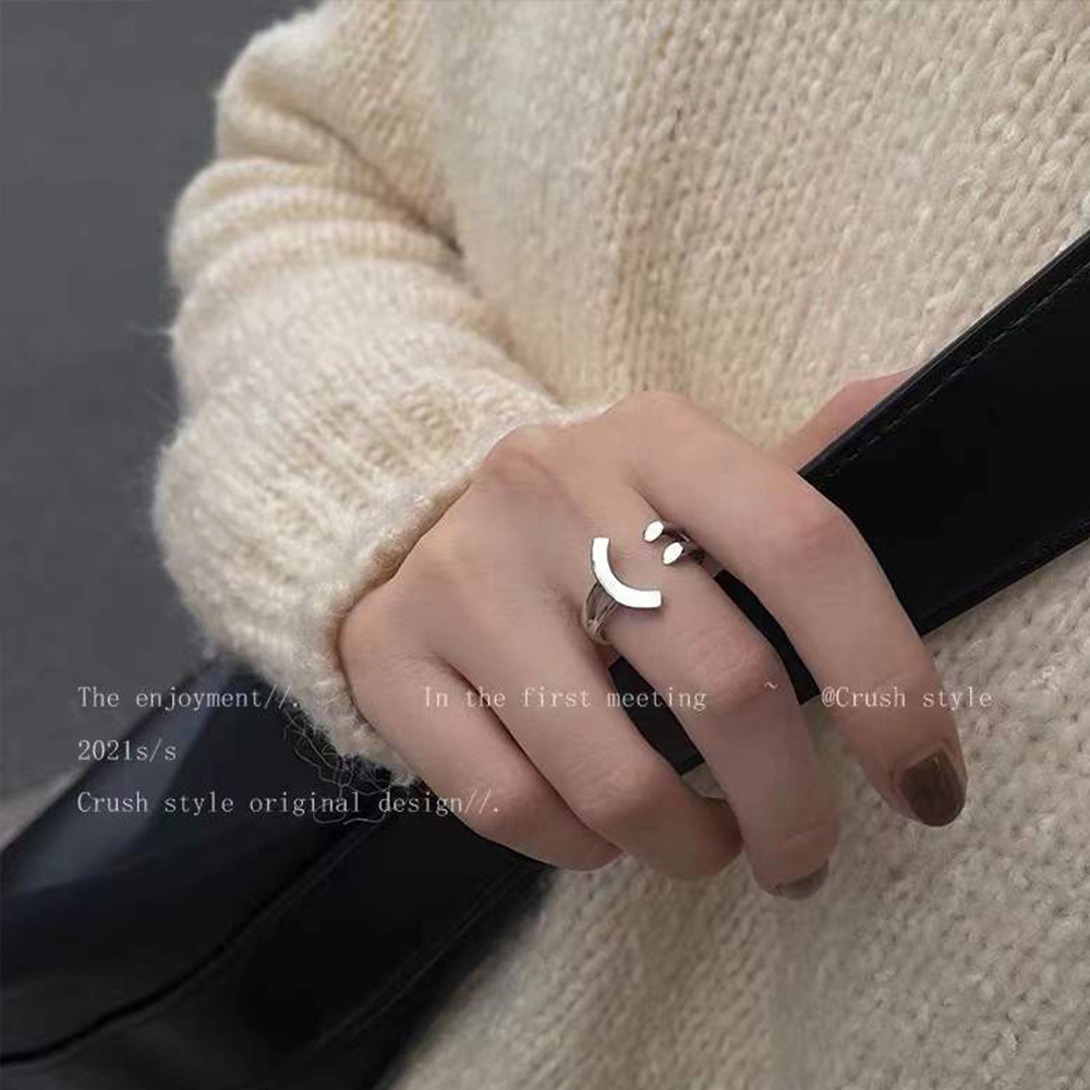 Cincin Model Terbuka Desain Smiley Warna Silver Untuk Wanita