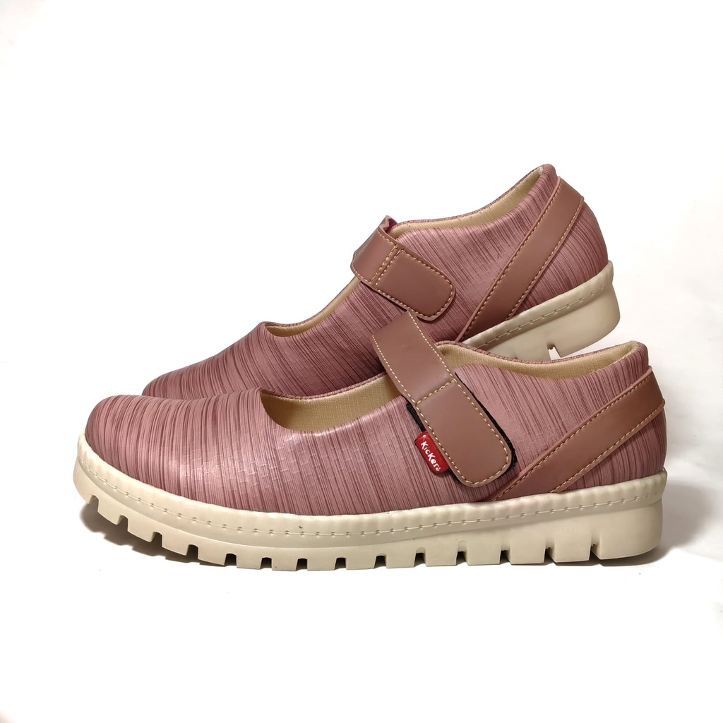 Sepatu Sendal Sandal Wanita perempuan wedges dengan hak 2 cm untuk jalan santai, traveling, Bepergian, Jalan-jalan Motif Cantik dan Keren Warna Pink