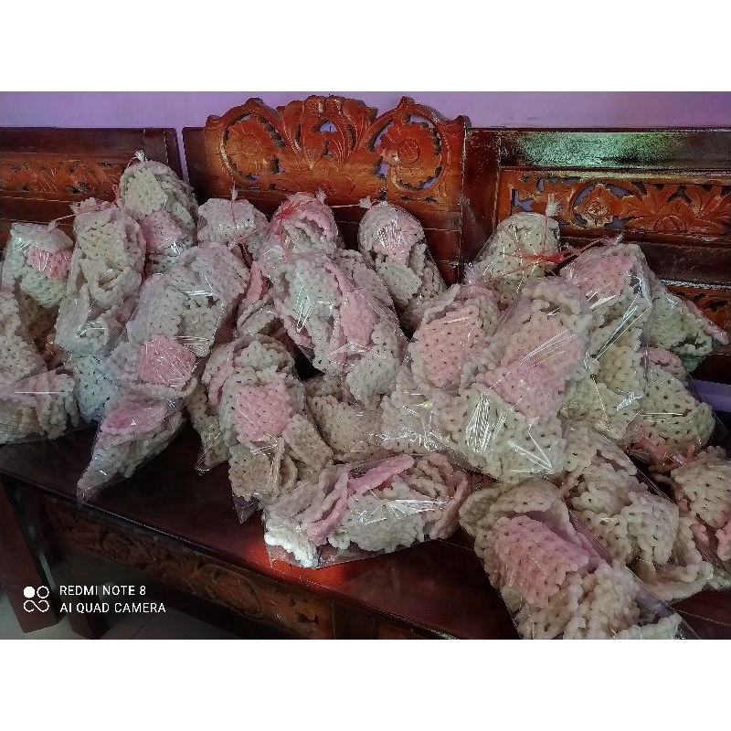 

Usek JayaRasa- Kerupuk Usek goreng pasir 0% kolesterol khas Pekalongan