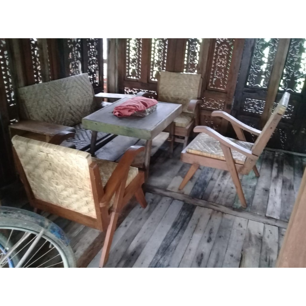 Set Meja Kursi Jati Kuno Berbahan Rotan - Kursi Jati Antik