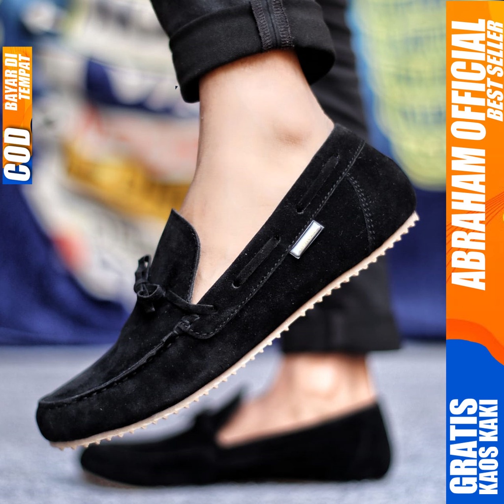 Sepatu Slip on Pria Santai Casual Formal Suede Kerja Kantor Kuliah Kondangan Hitam Keren Terbaru