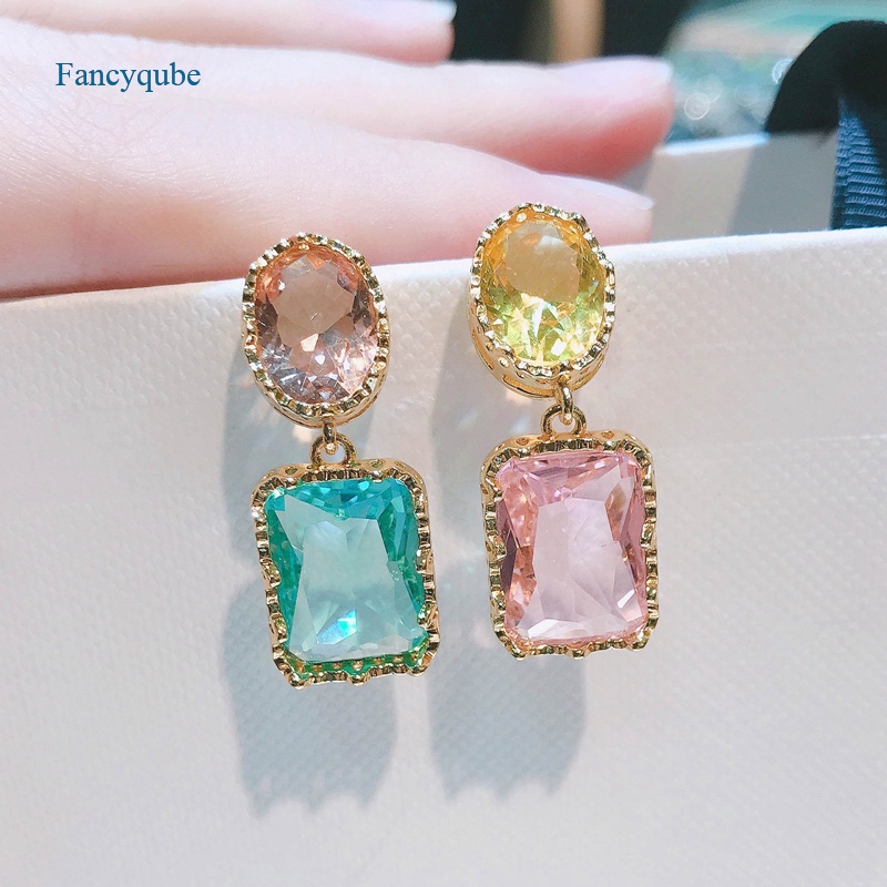 Fancyqube Anting Tusuk Asimetris Bentuk Kotak Hias Zircon Oval Warna Emas Untuk Wanita