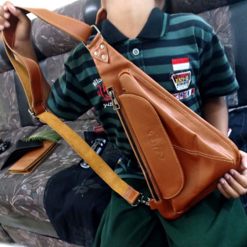 TAS SELEMPANG/TAS SELEMPANG PISTO/TAS PINGGANG KULIT ASLI