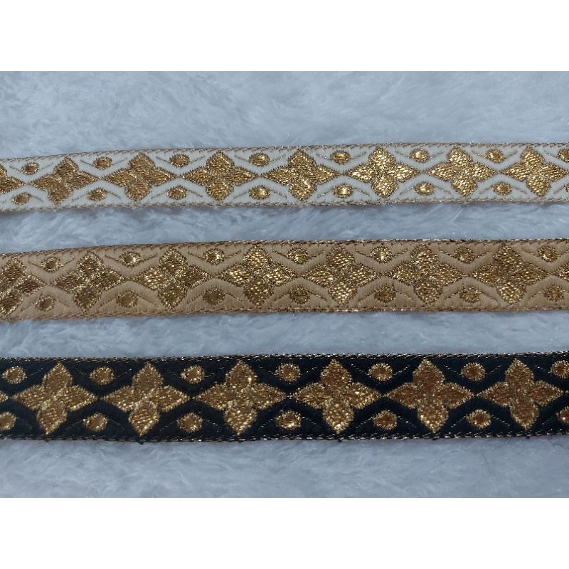 renda pita bordir india bintang