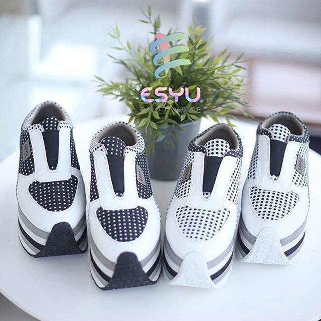 Esyu FOOTWEAR