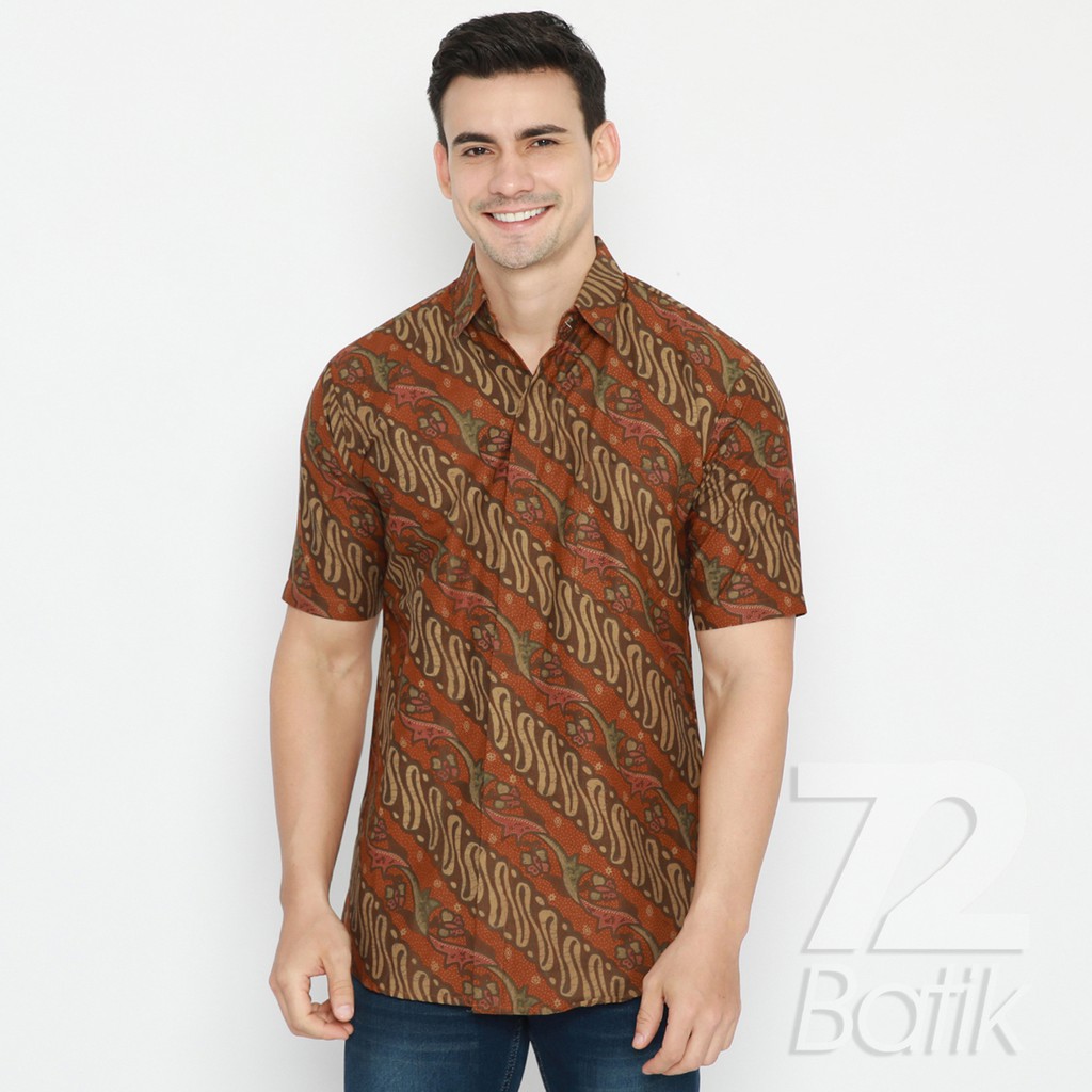 BAJU BATIK PRIA Kemeja Lengan Panjang Slimfit Premium Motif Parang Warna Orange Oranye 723599 Cap 72 - Baju Kemeja Atasan Pakaian Setelan Batik Pria Cowok Laki Laki Remaja Keluarga Kantor Lengan Panjang Modern Slimfit Slim Fit Premium Kekinian