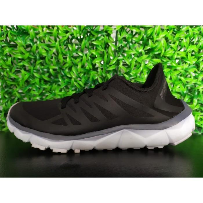 Sepatu Olahraga League Running - Kumo Hub 102106021