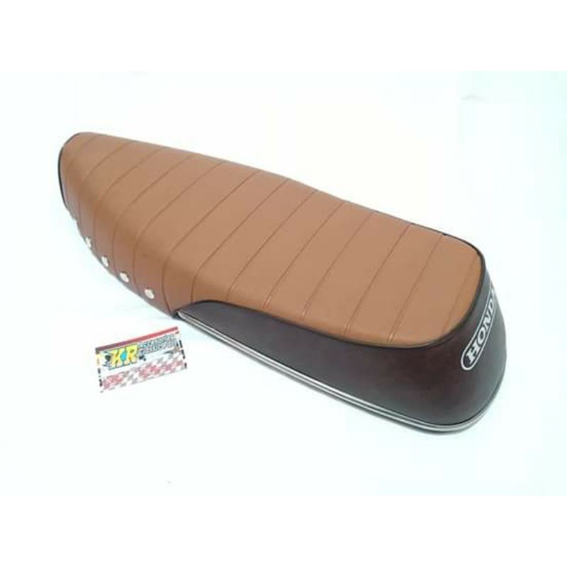 jok c70 benik coklat model perahu