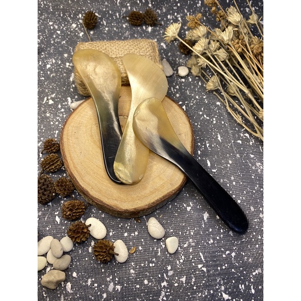 alat kerokan badan dan pijat bahan tanduk model cendok